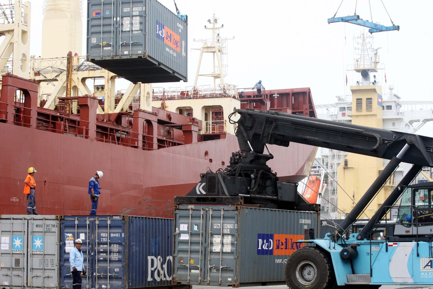 Peru: Exports to break record during President Vizcarra's ...